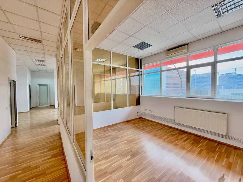 Aviatiei, Dimitrie Pompeiu spatii de birouri/ depozitare la metrou (Pipera)