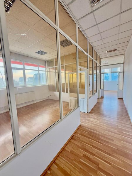 Aviatiei, Dimitrie Pompeiu spatii de birouri/ depozitare la metrou (Pipera)